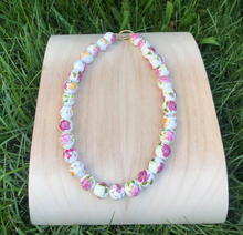 Load image into Gallery viewer, Memory Floral Beaded Necklace
